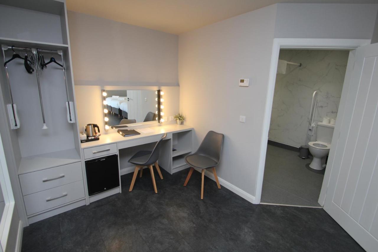 North Coast Motel Portrush Bagian luar foto