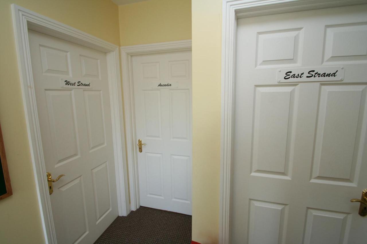 North Coast Motel Portrush Bagian luar foto