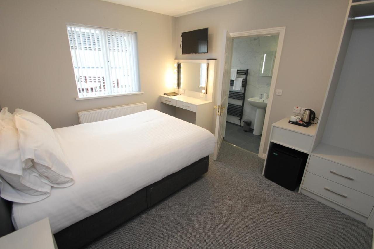 North Coast Motel Portrush Bagian luar foto