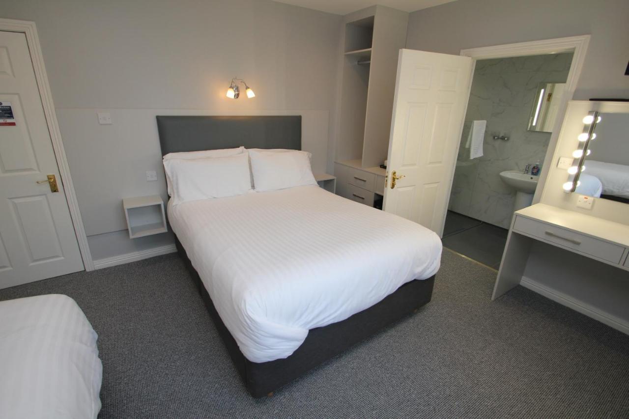 North Coast Motel Portrush Bagian luar foto