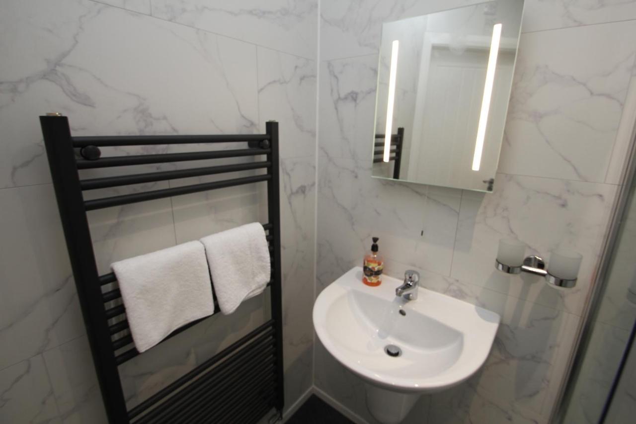 North Coast Motel Portrush Bagian luar foto